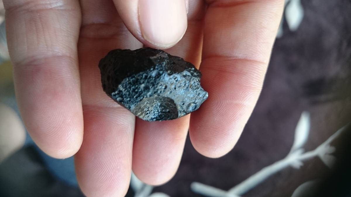 12ｇ 隕石 インドシナイト  ブラック テクタイト タイ 独自保証 。の画像4