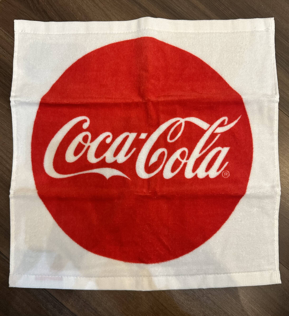 【送料無料】【新品未使用】Coca-Cola ディスクロゴ　ハンドタオル　※ネコポス_画像1