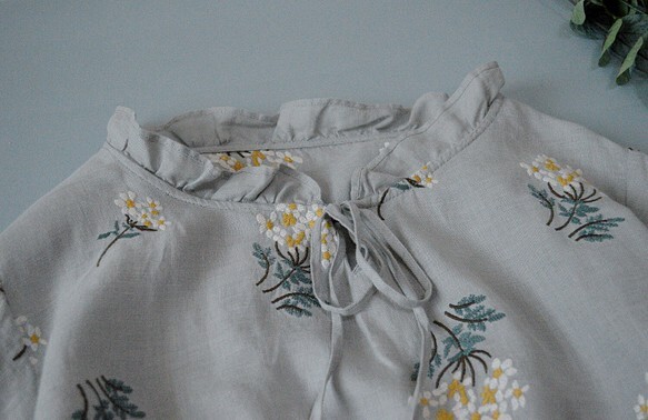 リネン100％紫陽花総刺繍ポケット付きフリル衿大人可愛い半袖ワンピース♪.の画像3