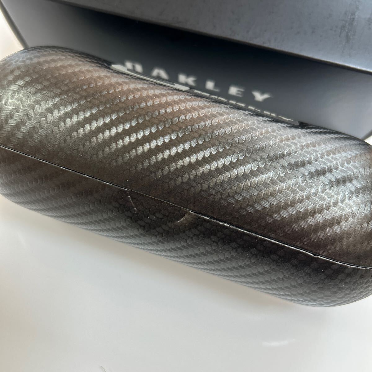 正規品 OAKLEY オークリー サングラスケース ハードケース Large Carbon Fiber Case 07-257 アイウェアケース ラージ カーボンファイバーの画像4