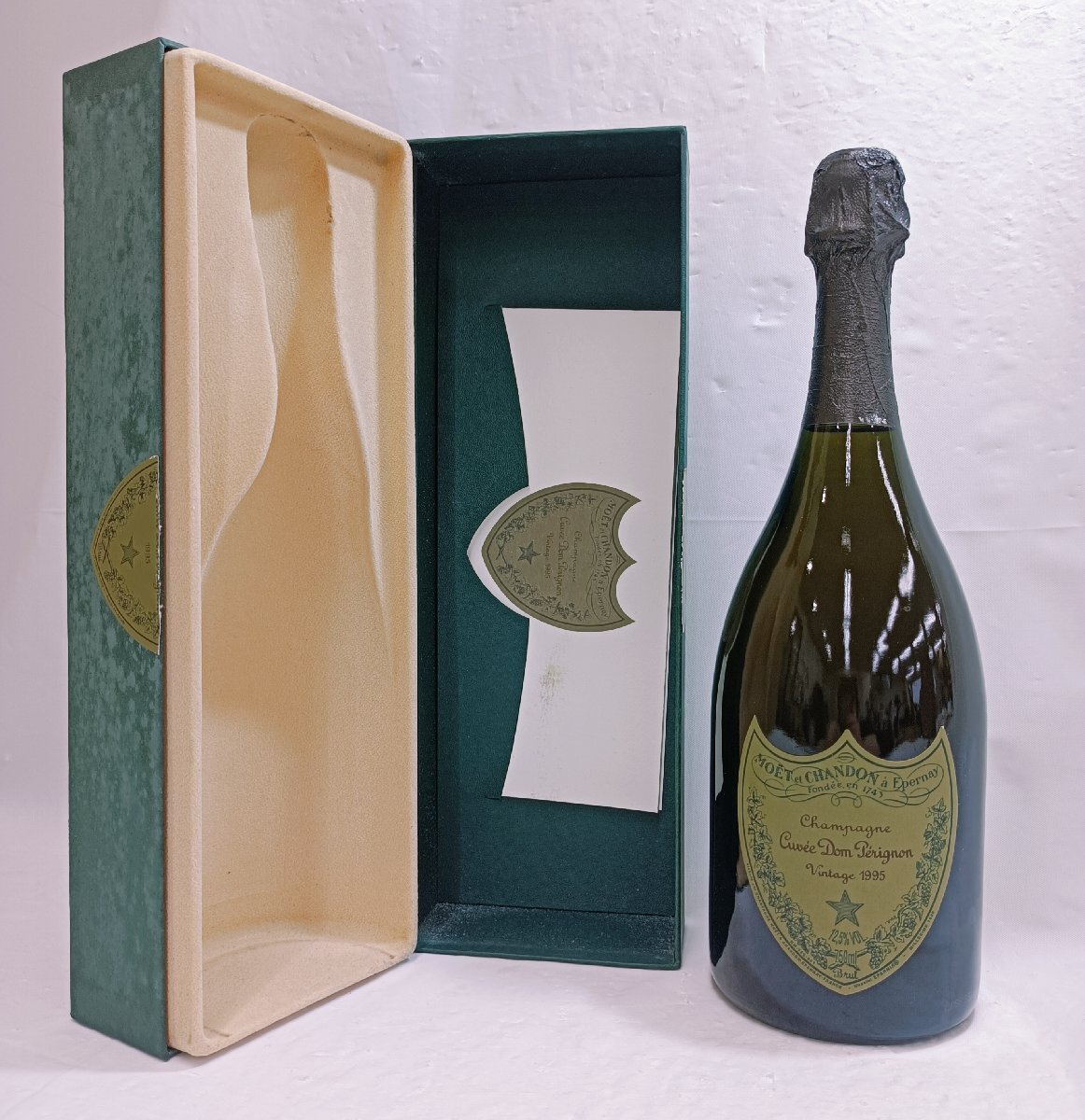 【未開栓】箱付 ドンペリ 1995 モエ エ シャンドン シャンパーニュ Vintage1995 Moet&Chandon Dom Perignon 750ml 12.5％【送料別】IA0252_画像1