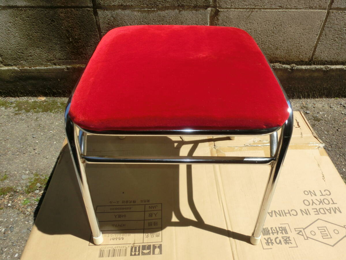 ゲームセンター ビデオゲーム用赤椅子 中古品 の画像1