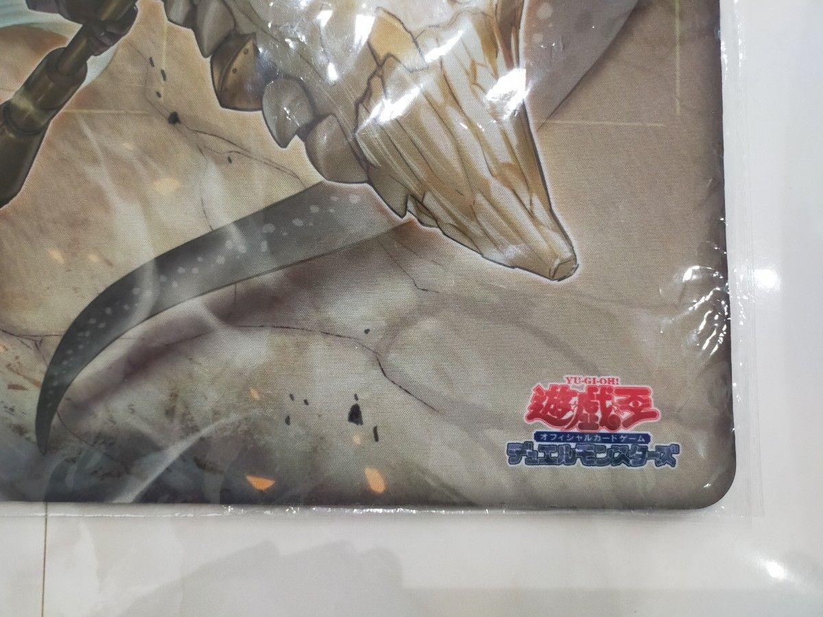 公式 白の聖女エクレシア プレイマット 遊戯王 遊戯王の日 新品 公式 白の聖女エクレシア プレイマット 遊戯王 遊戯王の日 新品