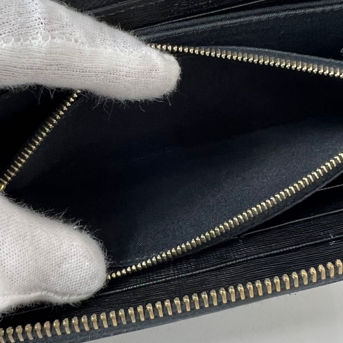 FENDI フェンディ ラウンドファスナー 長財布 シグネチャー FENDI フェンディ ラウンドファスナー 長財布 シグネチャー
