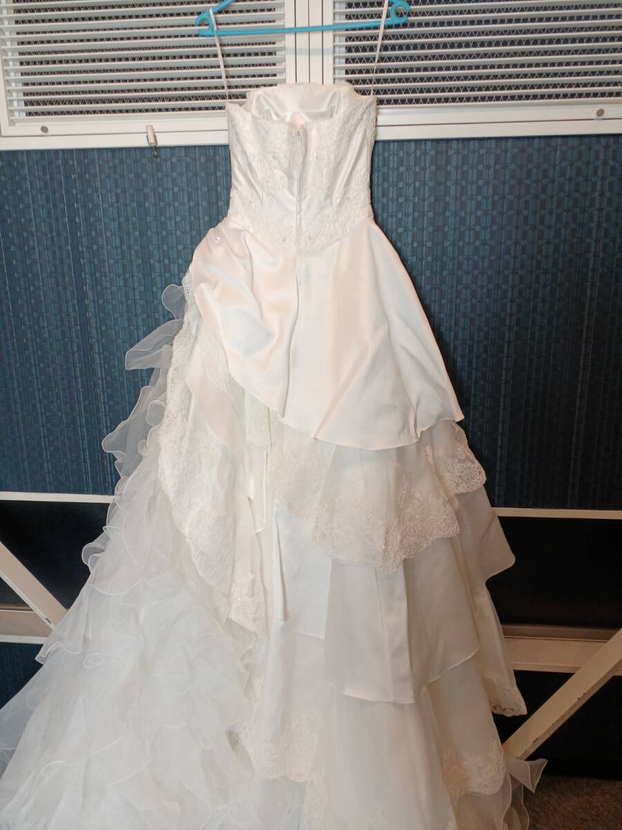 13220-01★ワタベウェディング 純白ウェディングドレス 床付きタイプ ウェディングドレス 結婚式★の画像3