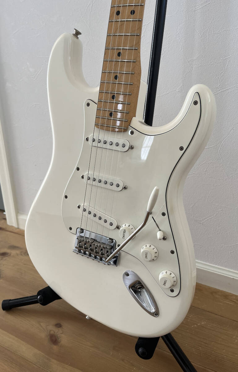 Fender Mexico フェンダーメキシコ Player Stratocaster Polar White メイプルネックの画像3