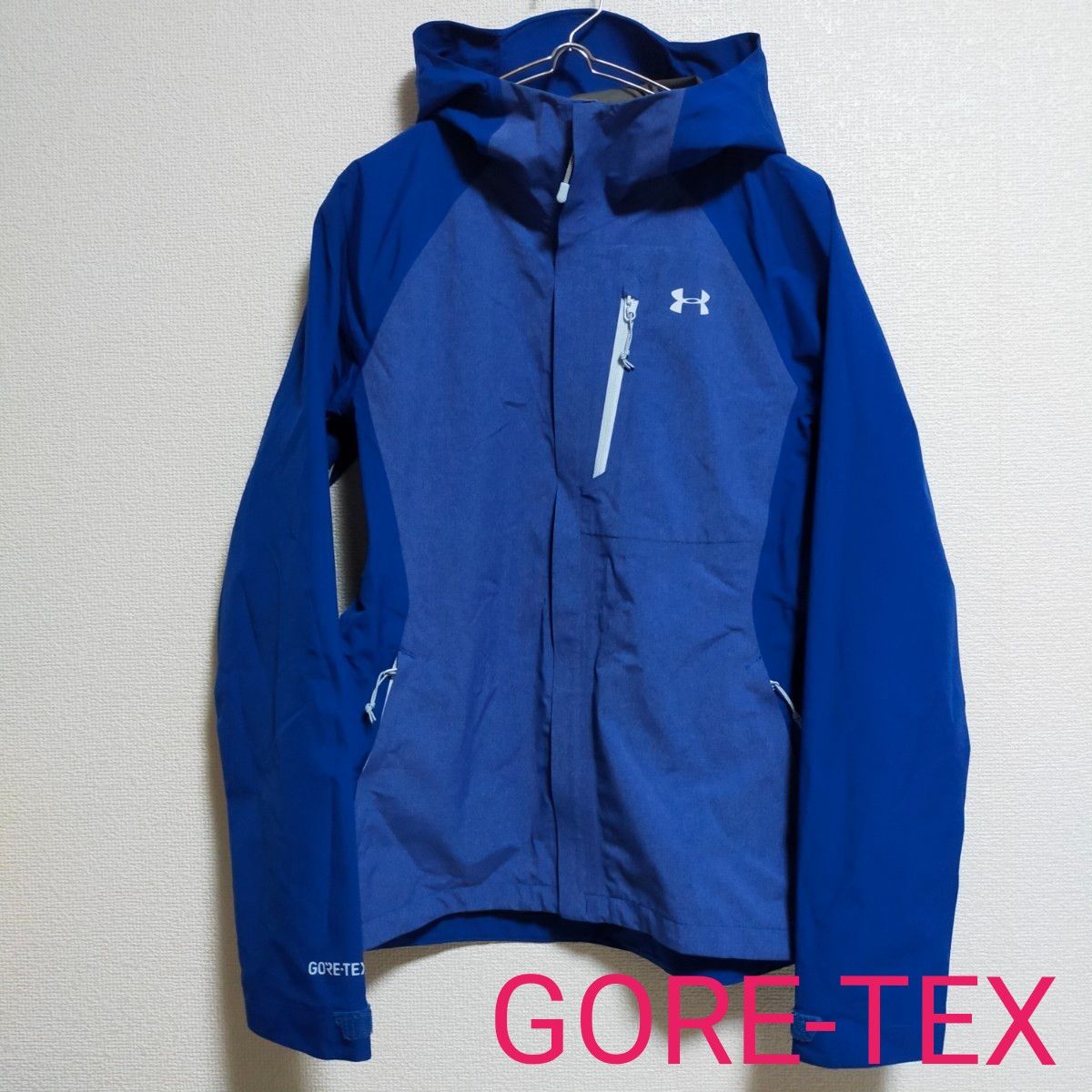 美品UNDER ARMOURアンダーアーマー　パックライト　ポケッタブル　レディース　XS マウンテンパーカー  GORE-TEX