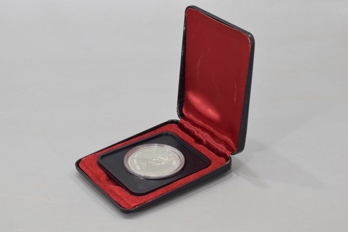 CANADA カナダ １DOLLAR 銀貨 ELIZABETHⅡ 1952-1977 在位 25年記念 シルバージュビリー silver jubilee コイン ケース付 RK-941M/105の画像9