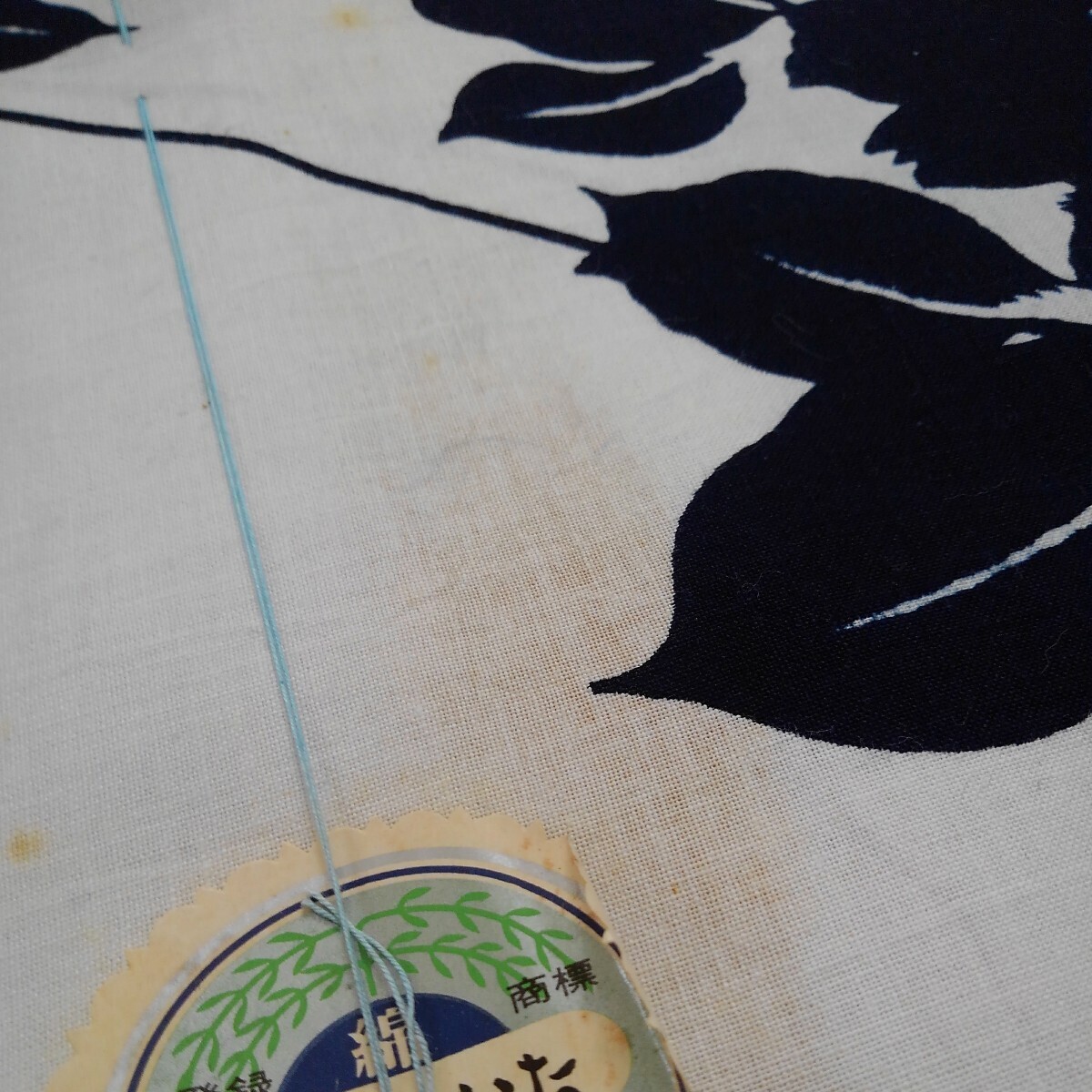 新品長期保管品 シミあり 東京最高級本染 バラ薔薇 反物 浴衣 東京ゆかた 綿100％ リメイクハンドメイド材料古布木綿の画像8