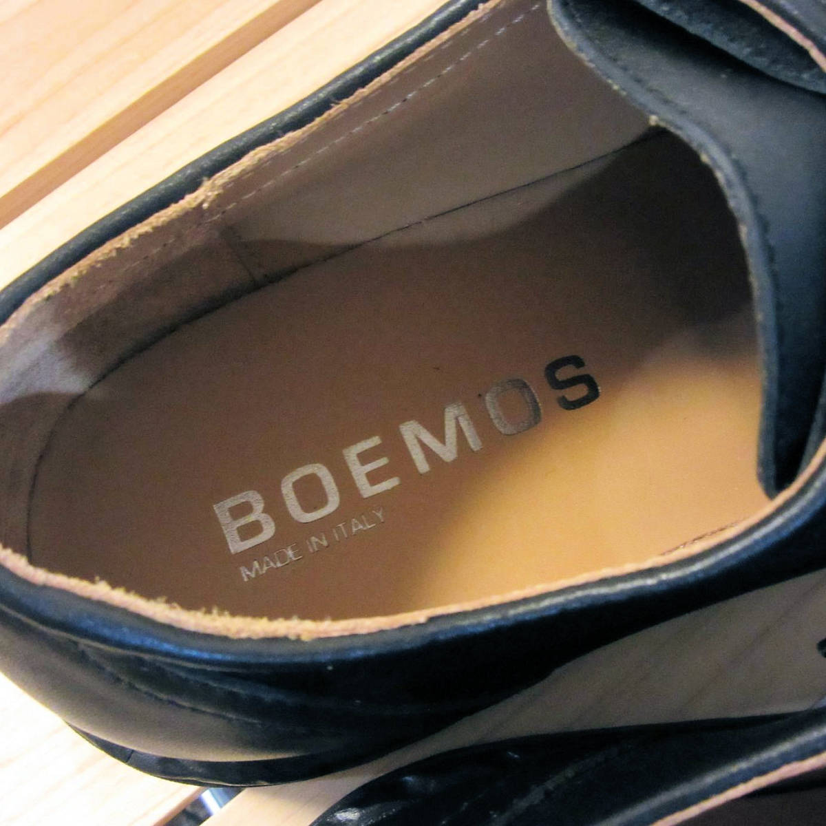 新品 未使用 BOEMOS ボエモス イタリア製 レザーシューズ Uチップ モカシン 革靴 カジュアル シューズ 黒 ブラック メンズ 43 28cm 程度 の画像7