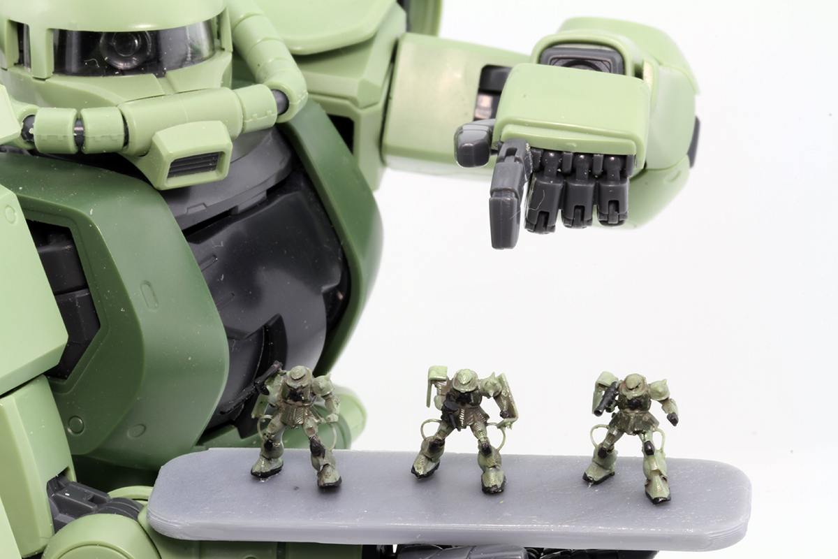 [塗装済完成品]1/1700 ジオン軍 モビルスーツ MS-06 ザク II 3体セットの画像6