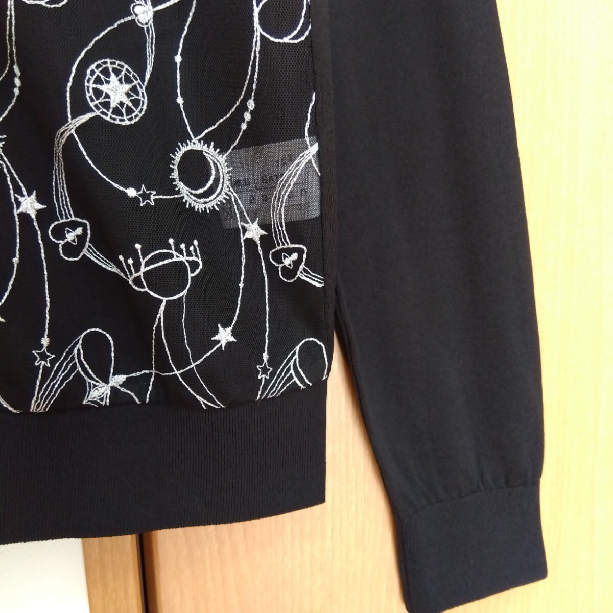 近年購入・未使用・タグなし★レリアン チュール地にシルバー糸の刺繍が素敵な カーディガン サイズ9 黒の画像5