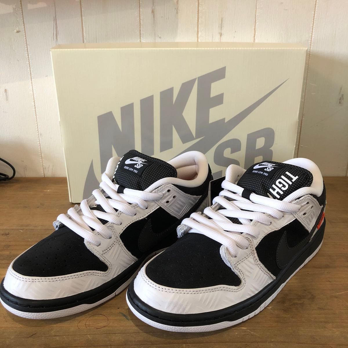 TIGHTBOOTH Nike SB Dunk Low Pro QS Black and White 27.5cm 新品未使用