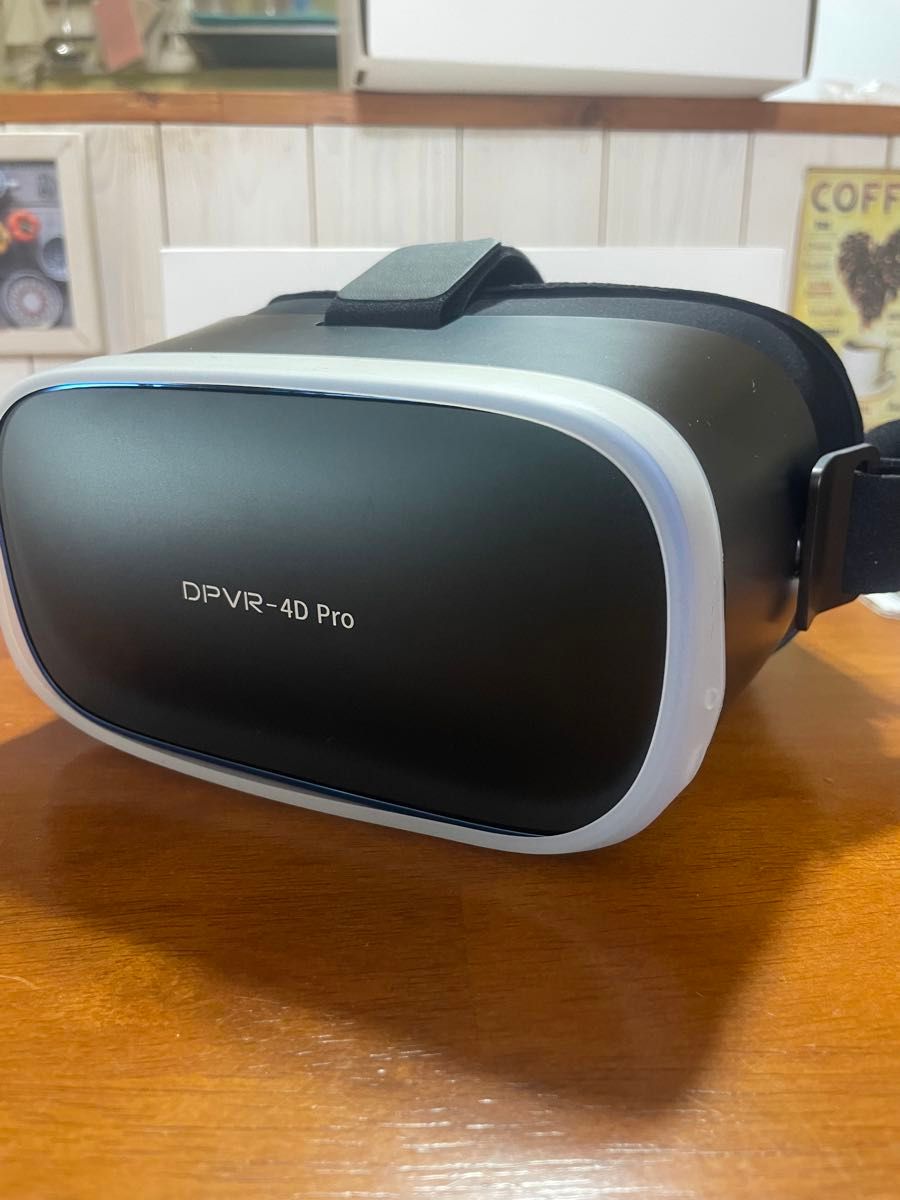 DPVR 4D-PRO スタンドアローン VR 本体 中古美品ワイヤレス DPVR 4D-PRO スタンドアローン VR 本体 中古美品ワイヤレス