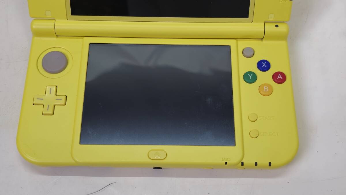 【1423】1円~ ゲーム機 new Nintendo 3DS LL ピカチュウ イエロー RED-001 訳あり品 中古品の画像4