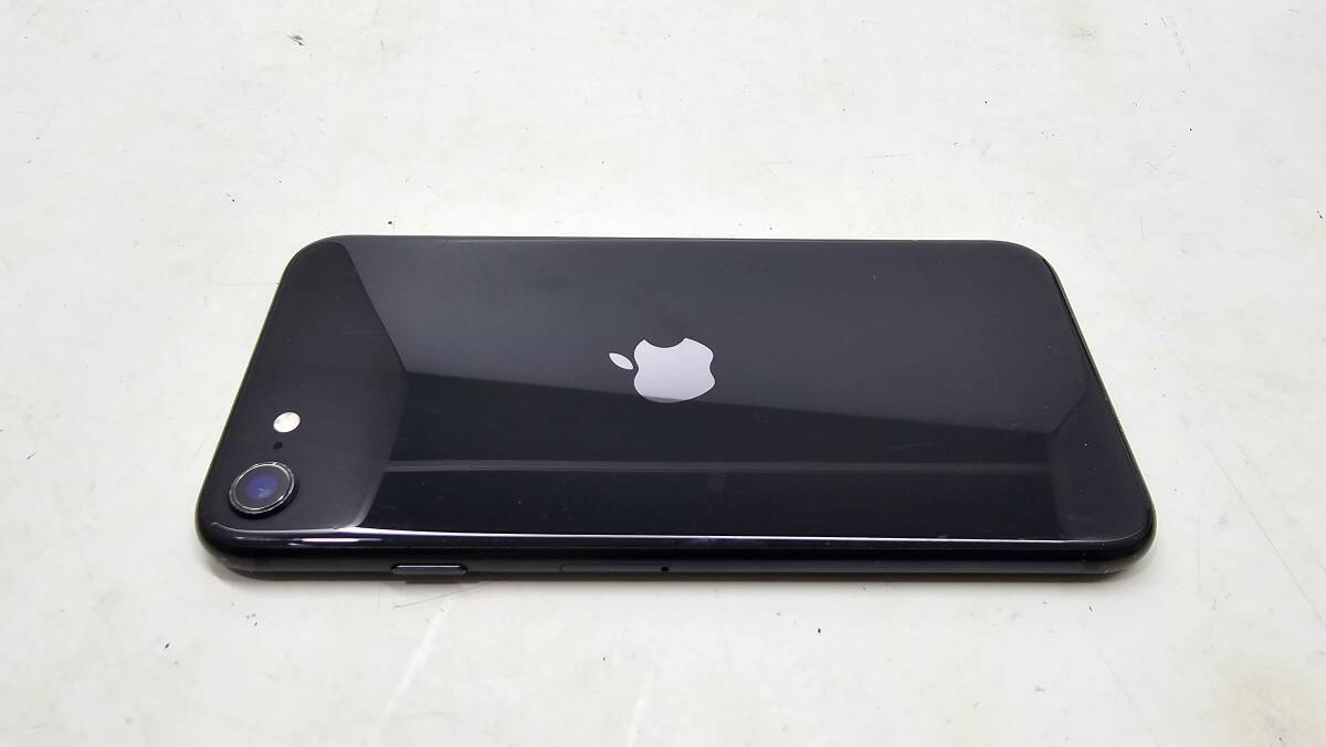 【1420】Apple iPhone SE 2世代 ブラック 64GB MX9R2J/A A2296 バッテリー最大容量 77% 利用制限 - 本体のみ 完動品 中古品の画像7