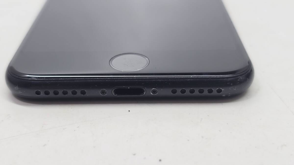 【1420】Apple iPhone SE 2世代 ブラック 64GB MX9R2J/A A2296 バッテリー最大容量 77% 利用制限 - 本体のみ 完動品 中古品の画像10