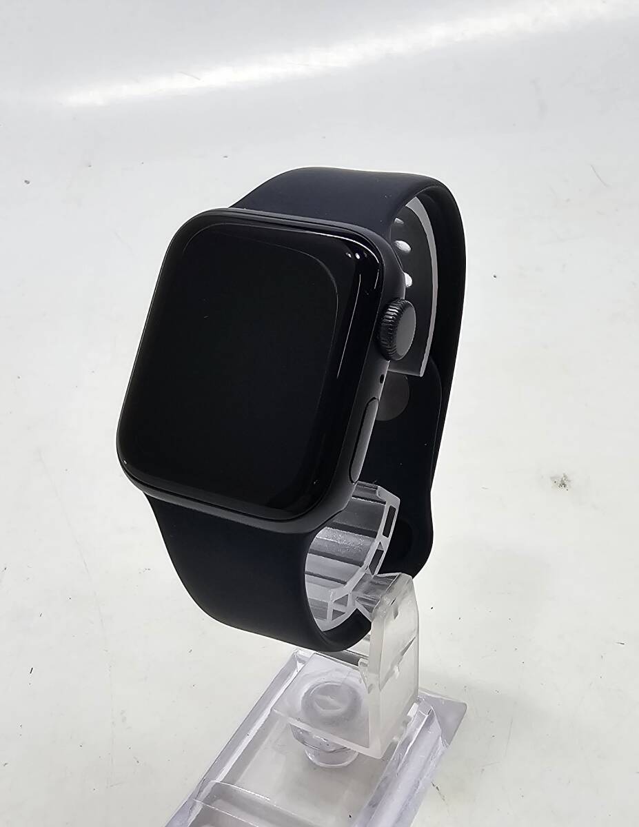 【1417】Apple Watch SE 1世代 GPSモデル MYDP2J/A 40mm A2351 本体 バンドのみ バッテリー容量 100% 完動品 中古品の画像2