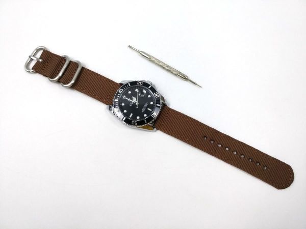 ナイロン製ミリタリーストラップ 交換用腕時計ベルト ブラウン 22mm