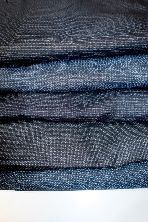 壱金1783 すべて本絹の男の羽織５着セットК村山大島・泥藍・純泥藍大島・琉球大島 サイズいろいろですが着用可能なものもあります_画像2