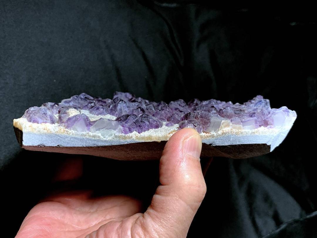 【大型標本】紫色六面体蛍石の群晶・631g（中国産鉱物標本）_画像3