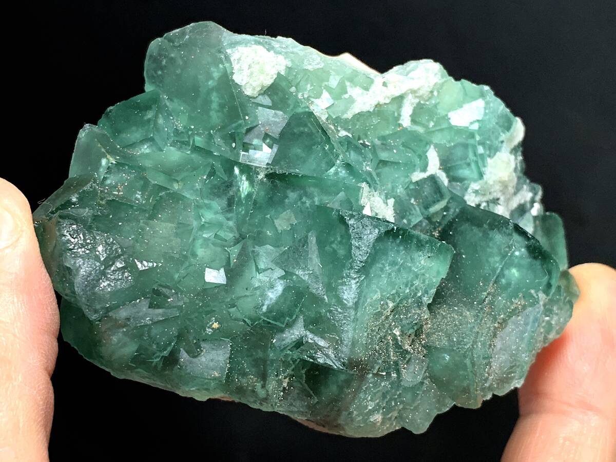 緑色六面体蛍石・202g（マダガスカル産鉱物標本）_画像1