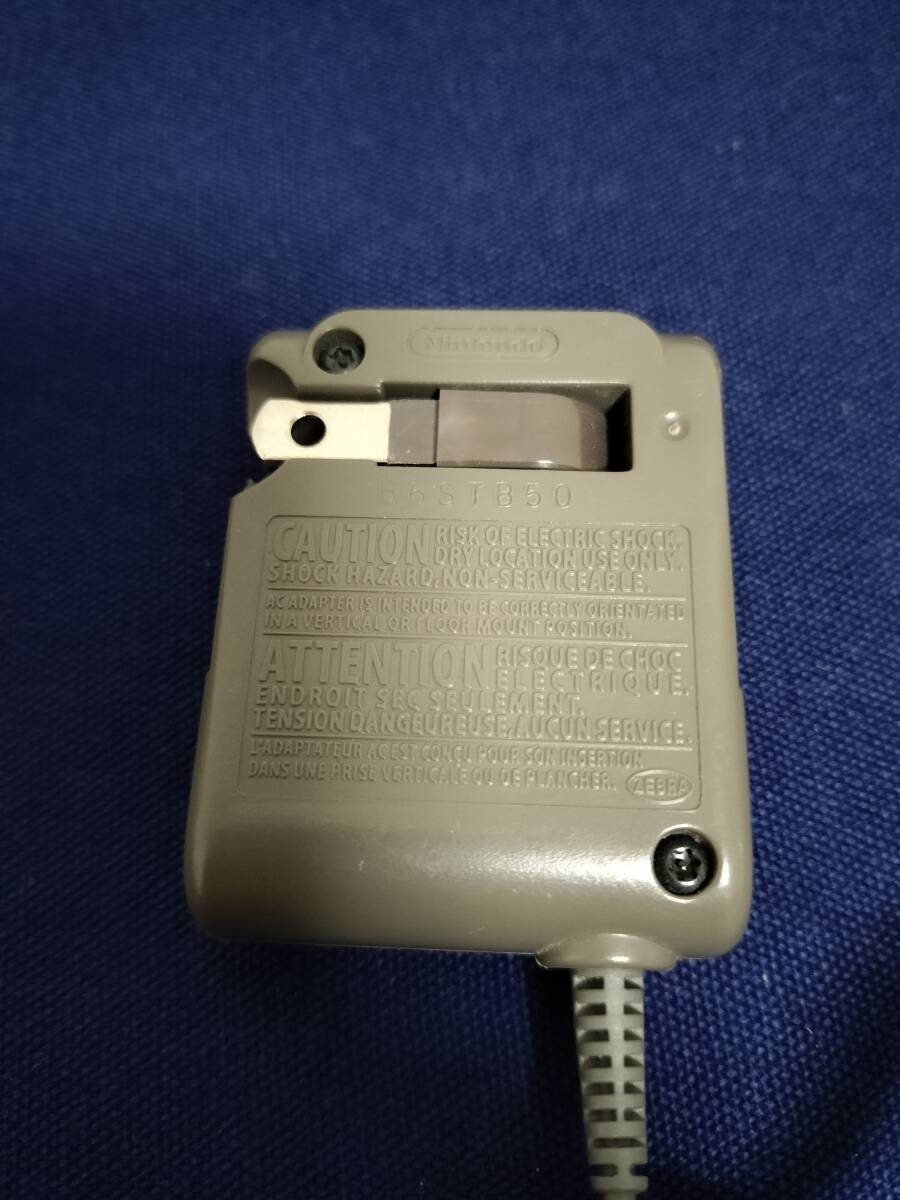 送140円～任天堂　純正　ニンテンドー DS lite 充電器　ACアダプター　USG-002 NINTENDO　簡易クリーニング・動作確認済み　DSlite _画像3