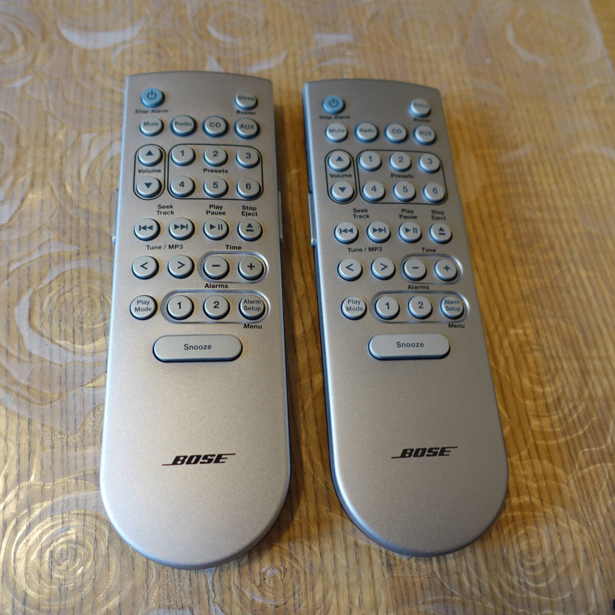 BOSE Wave Music System専用 プレミアムリモコン Premium Backlit Remote ２台の画像3