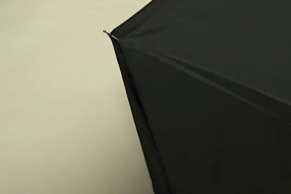 【和遊館】SHH158　1円スタート！老舗『岡重』ブランド 「OKAJIMA」逆さ傘 2層構造 自立式 大きめ UVカット晴雨兼用 更紗柄 青・黒色_画像4