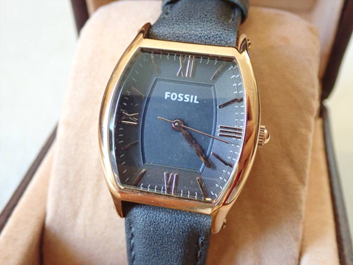 [FOSSIL Fossil ] lady's wristwatch * quartz type * Hawaii company store buy * beautiful goods * battery stop 