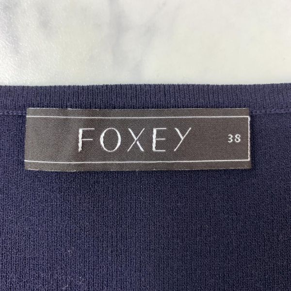 FOXEY フォクシー ノースリーブニットタンクトップネイビーカジュアル シンプル ブランドネーム入りプレート有 リブニット 38 C9803_画像6