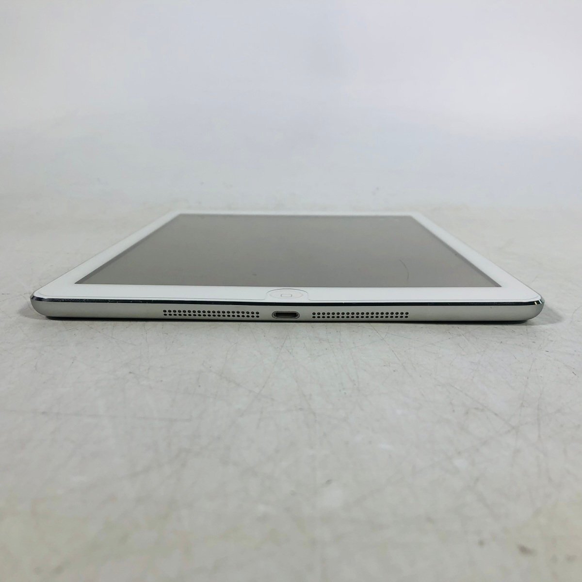 iPad Air 第1世代 Wi-Fiモデル 64GB シルバー MD790J/A_画像6