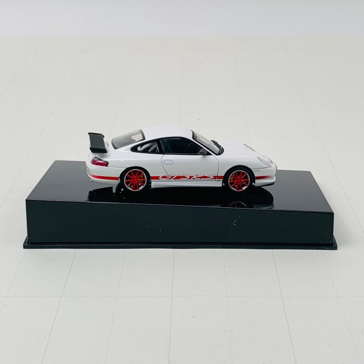 中古品 AUTOart オートアート 1/43 PORSCHE 911 GT3 RS RED STRIPE ポルシェの画像3