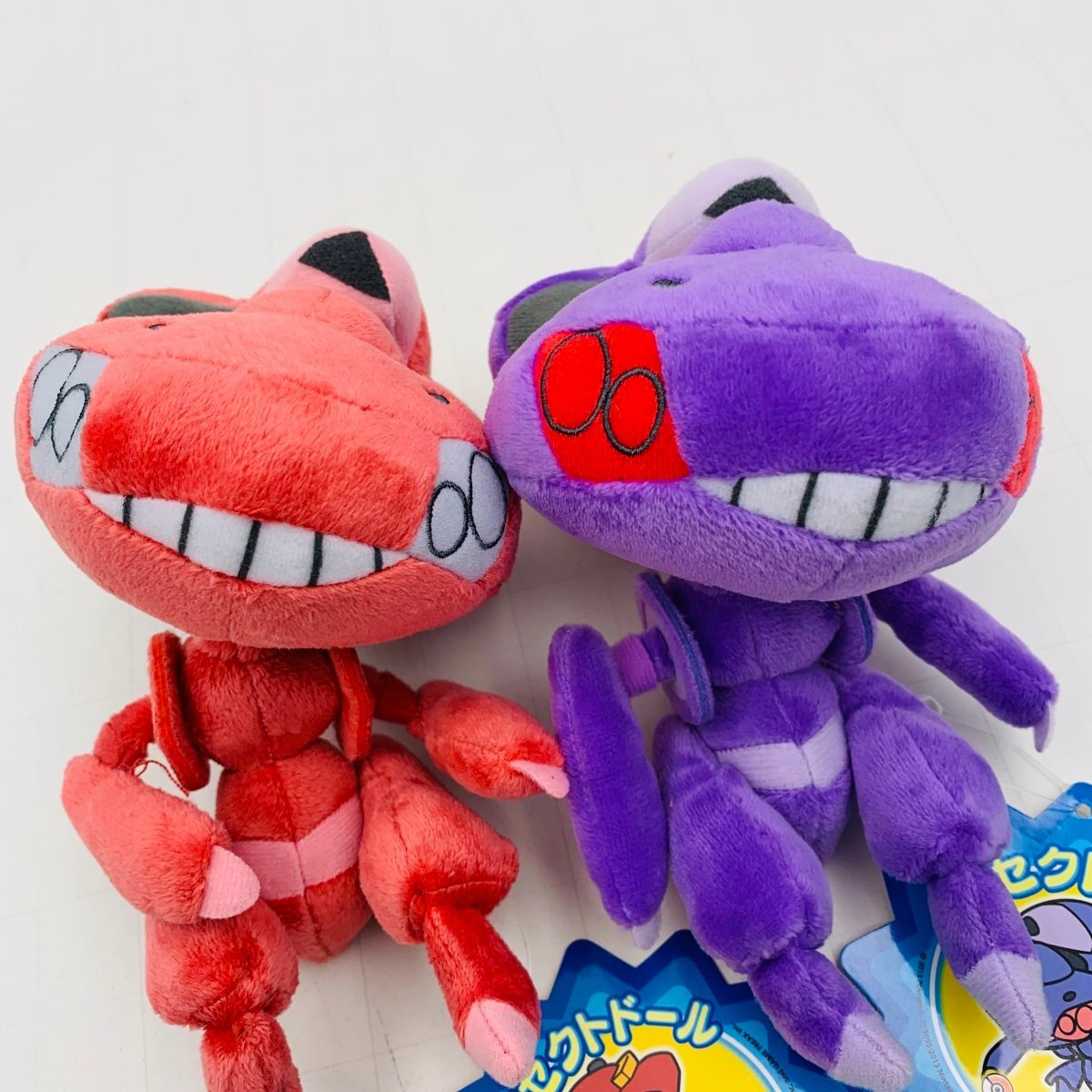 新品 ポケモンセンター ポケットモンスター ポケモン ゲノセクトドール 赤いゲノセクトドール 2種セットの画像2