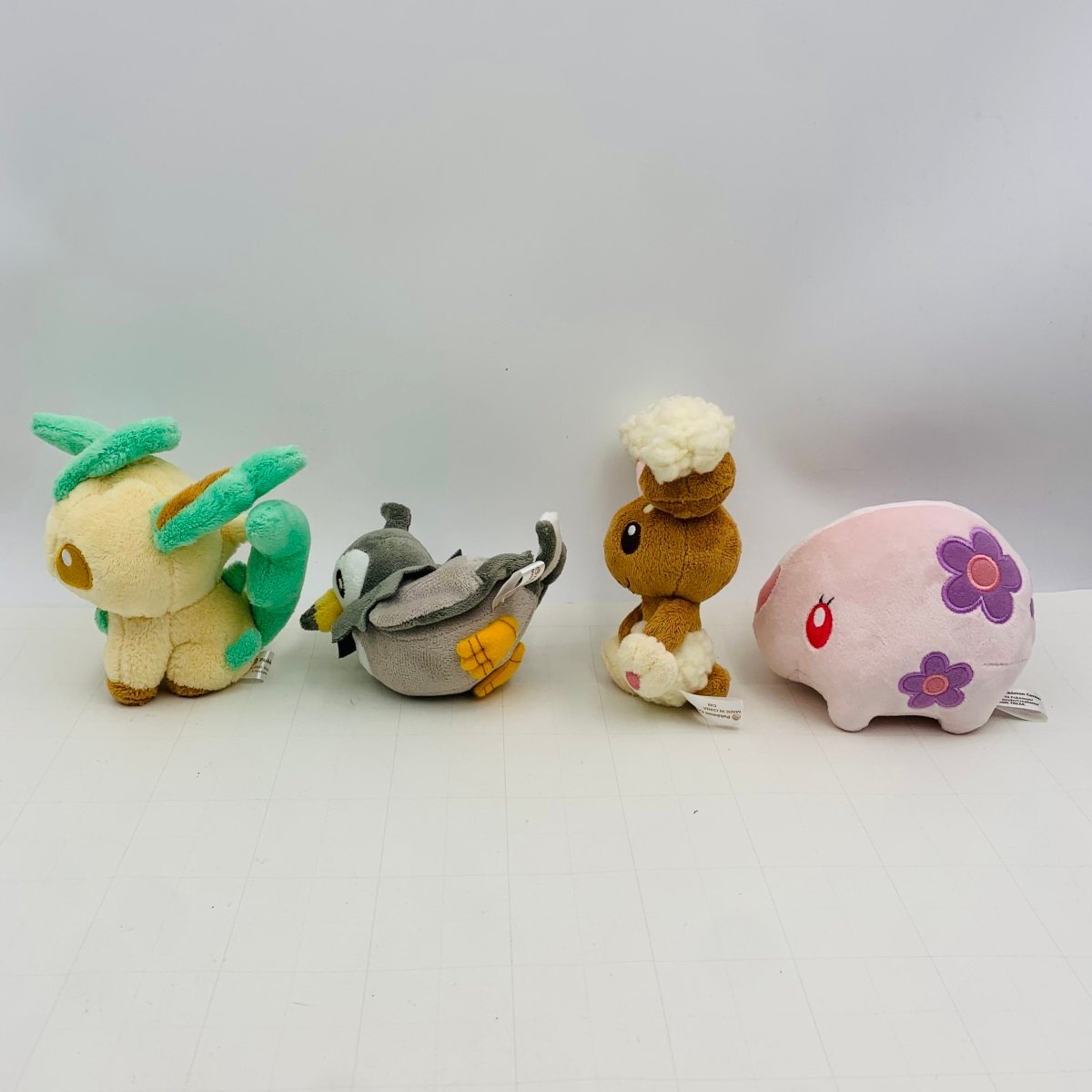 中古品 ポケモンセンター ポケットモンスター ポケモン ぬいぐるみ ムンナ ムックル ミミロル リーフィア ドール 4種セット_画像7