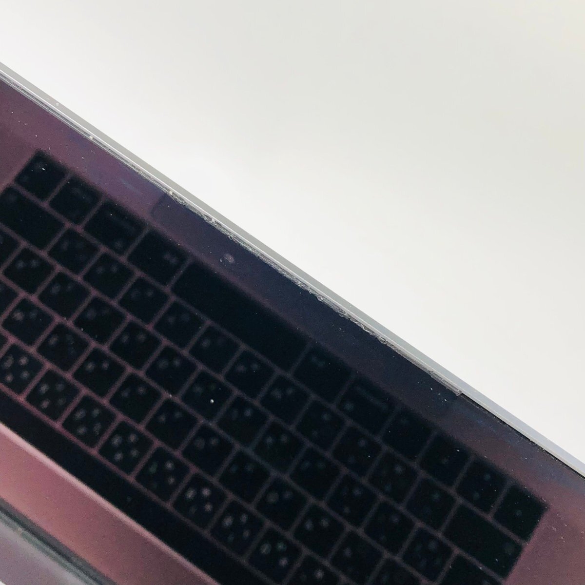 ☆ ジャンク MacBook Pro Touch Bar＋Touch ID 15インチ（Mid 2018） スペースグレイ MR932J/Aの画像2