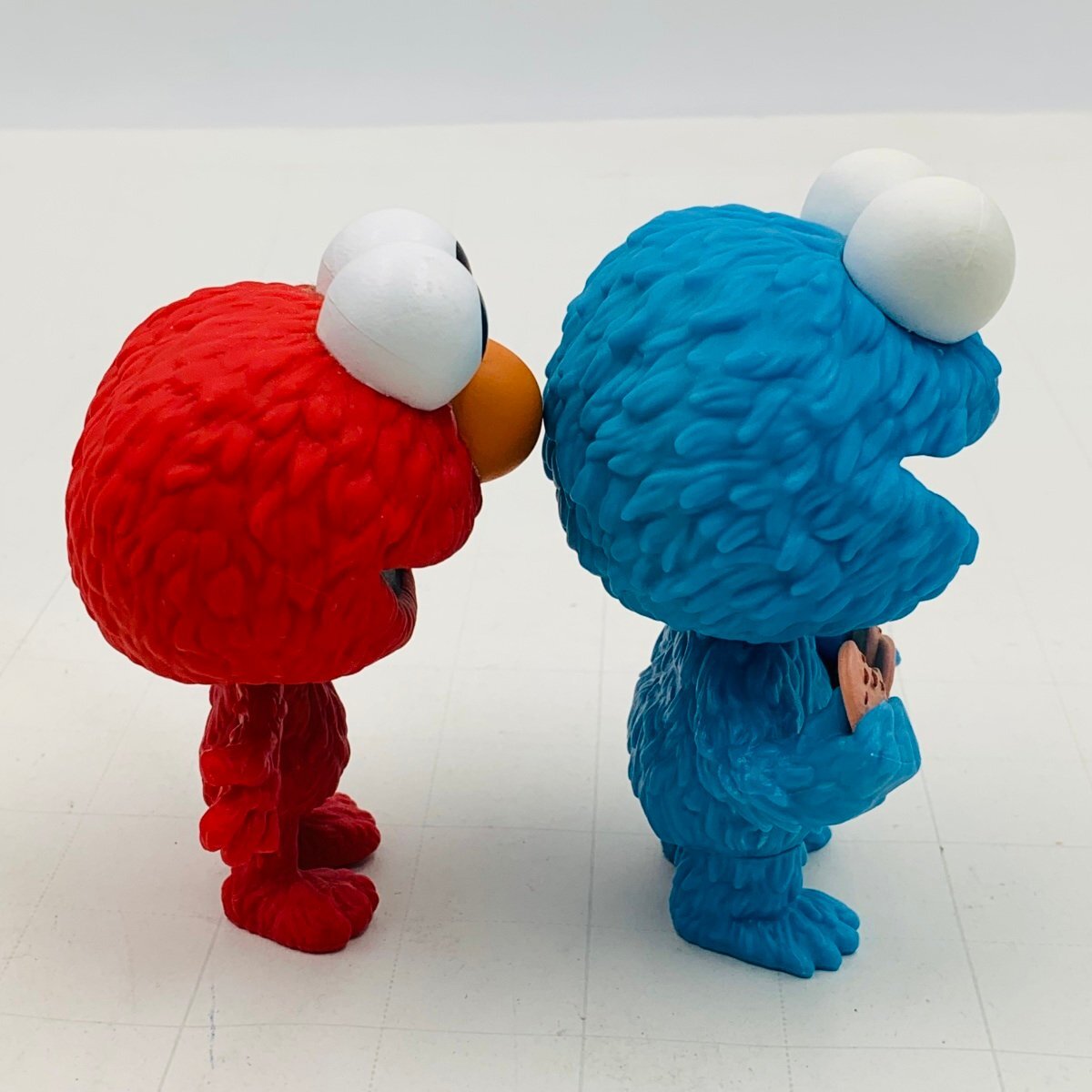 中古品 Funko POP ファンコ 02 08 SESAME STREET セサミストリート COOKIE MONSTER クッキーモンスター エルモ ELMO 2種セットの画像5