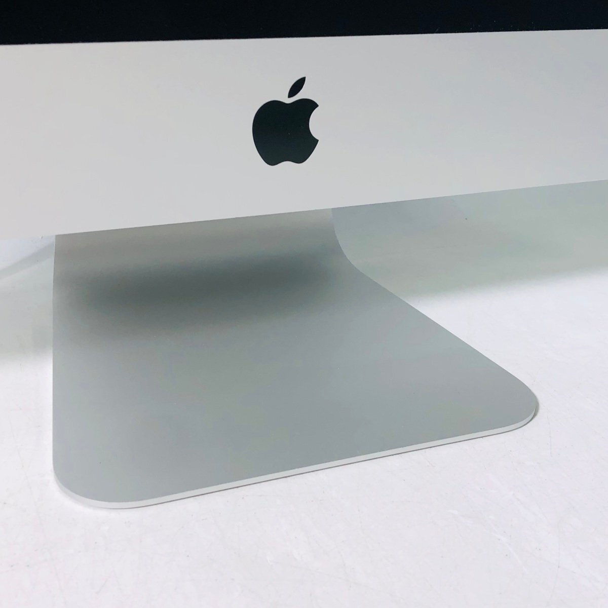 ジャンク iMac Retina 4K 21.5インチ (Early 2019) Core i5 3.0GHz/32GB/SSD 1TB MRT42J/Aの画像3