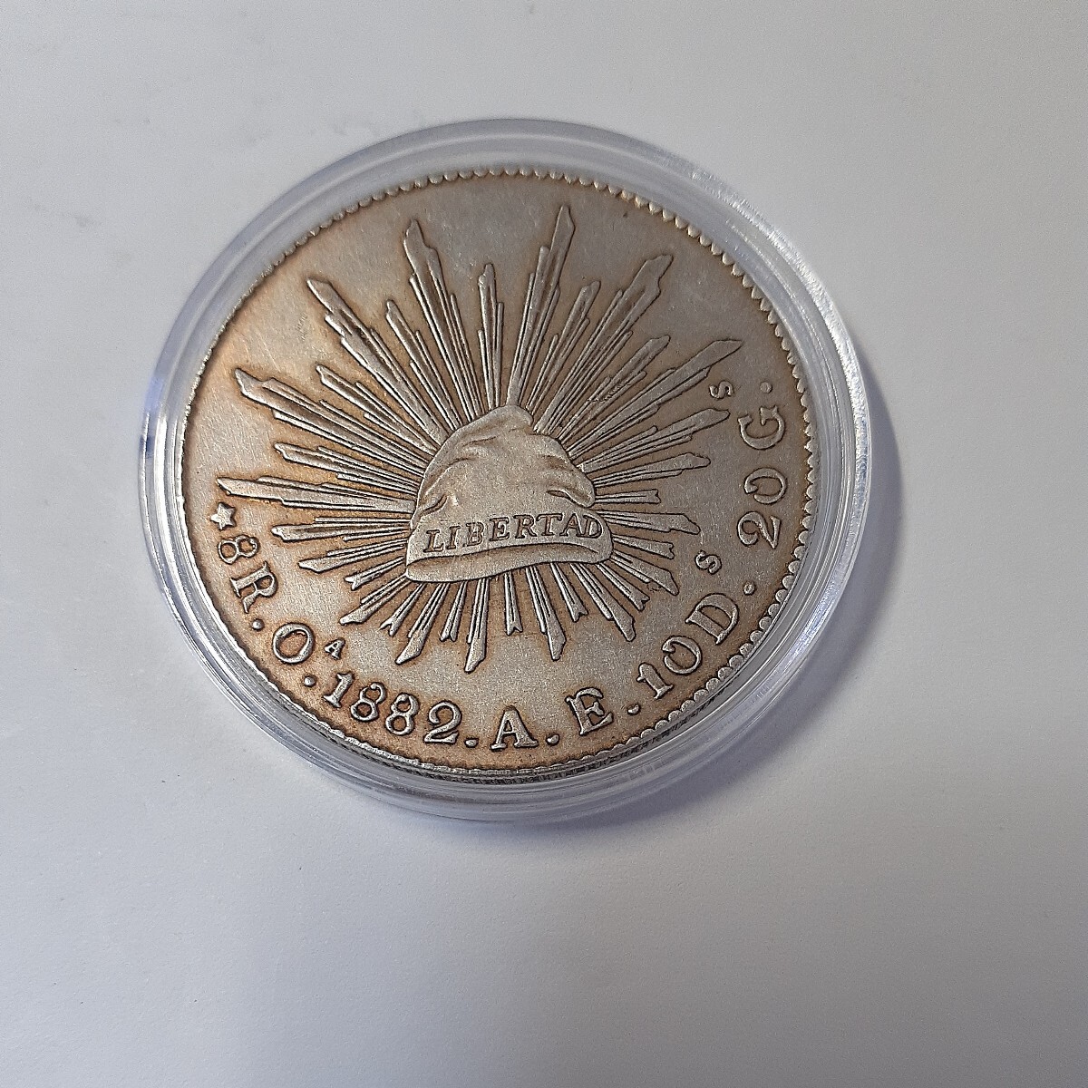 銀貨 古銭 メキシコ 1882年 イーグル 太陽の光 スペイン語「自由」銘 20G 大型コイン 直径:約38mm 重量:約26.5gの画像4