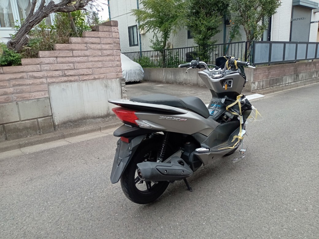 （事故車）部品取り・輸出・再生ベースお探しの方向け　エンジン可動　ホンダ　HONDA　PCX150　KF18　_画像3