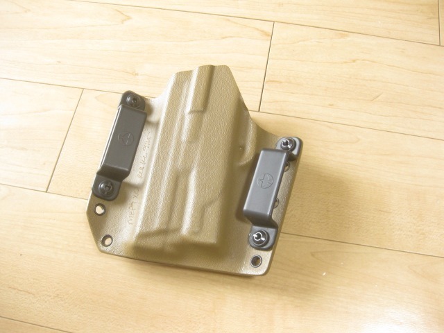 美品 実物 raven RCS M&P 9 + surefire XC1 用 カイデックス ホルスター コヨーテ CB / 検索 マルイ　VFC WE M&P9_画像2