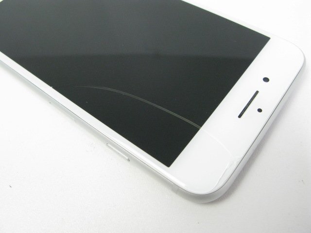 au iPhone8 Plus 64GB シルバー SIMフリー SIMロック解除済【R6377】_画像4