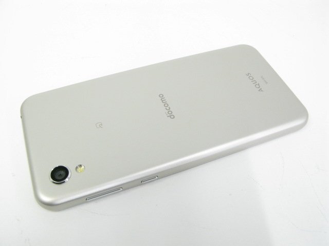 ドコモ SH-01L AQUOS sense2 シャンパンゴールド 【M3695】の画像2