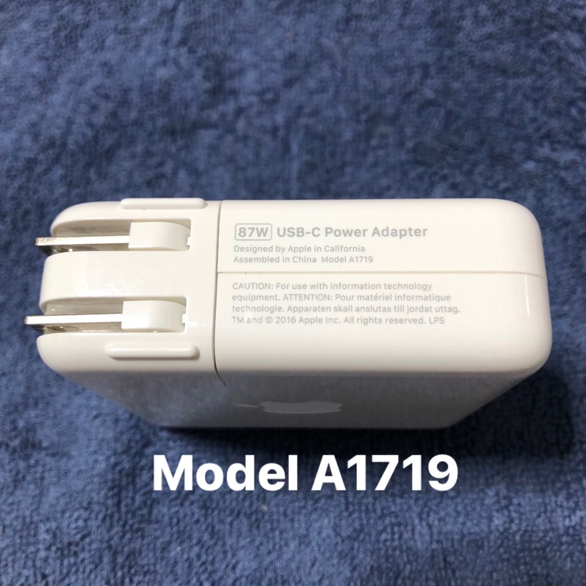 87W Apple USB-C Power Adapter ACアダプター A1719【中古】②