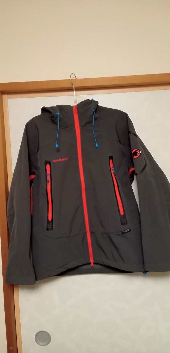 未使用 試着のみ 良品 MAMMUT マムート dryskin schoeller 社 マウンテンジャケット ソフトシェル Switzerland XS 日本サイズ Mの画像1