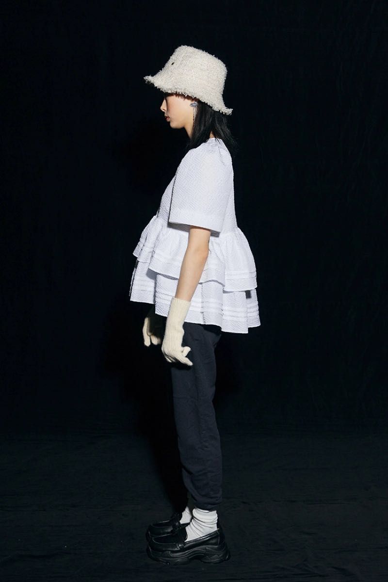 トップス Bibiy. FIORE PUFF BLOUSE 最終下げ ラスト1点 Bibiy FIORE PUFF BLOUSE|Yahoo!フリマ(旧