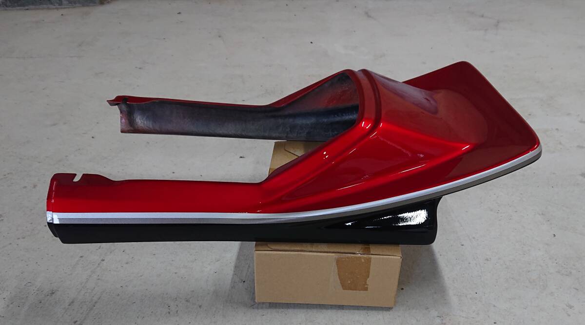 Yahoo!オークション - CBX400F 550F BEET テール カウル 黒 赤 2 Yahoo!オークション - CBX400F 550F BEET テール カウル 黒 赤 2