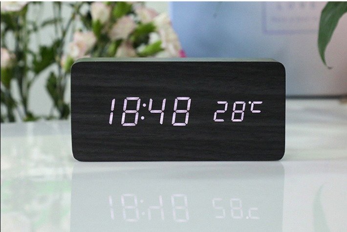 北欧 木目調 置き時計 目覚まし時計 コードレス デジタル時計 おしゃれ 置時計 アラーム 木製 LED表示 7987396 ブラック 新品 1円 スタート