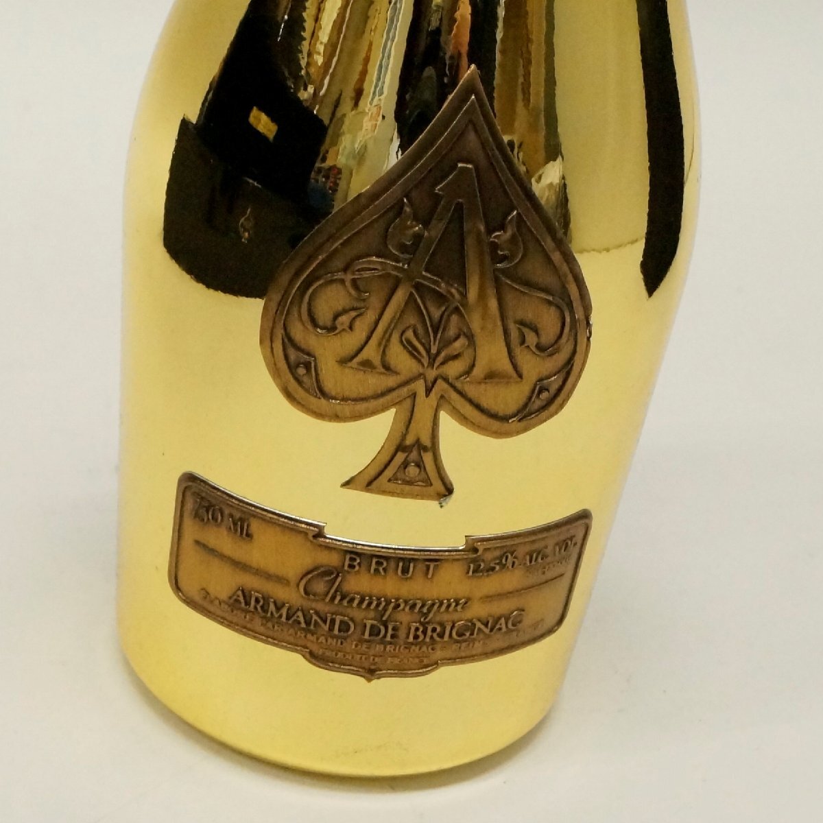 中古 ARMAND DE BRIGNAC アルマンドブリニャック 瓶 空き瓶 お酒 ゴールド 箱付き_画像2