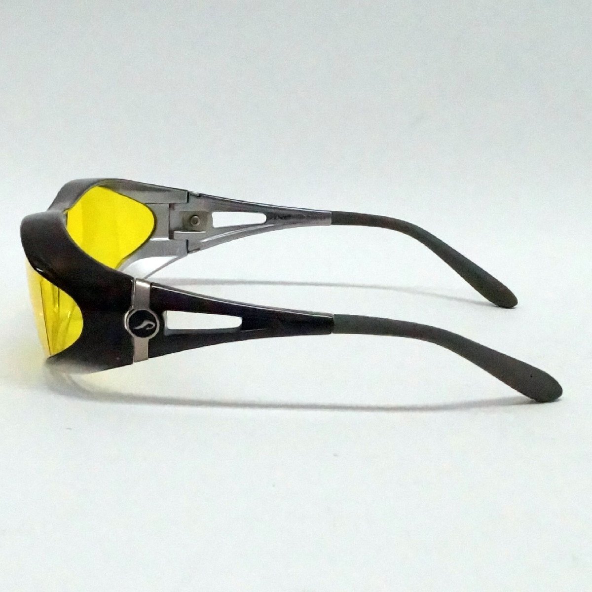  used AXE over sunglasses 604P GSM yellow 